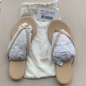 TKEES Foundations Matte Sunkissed